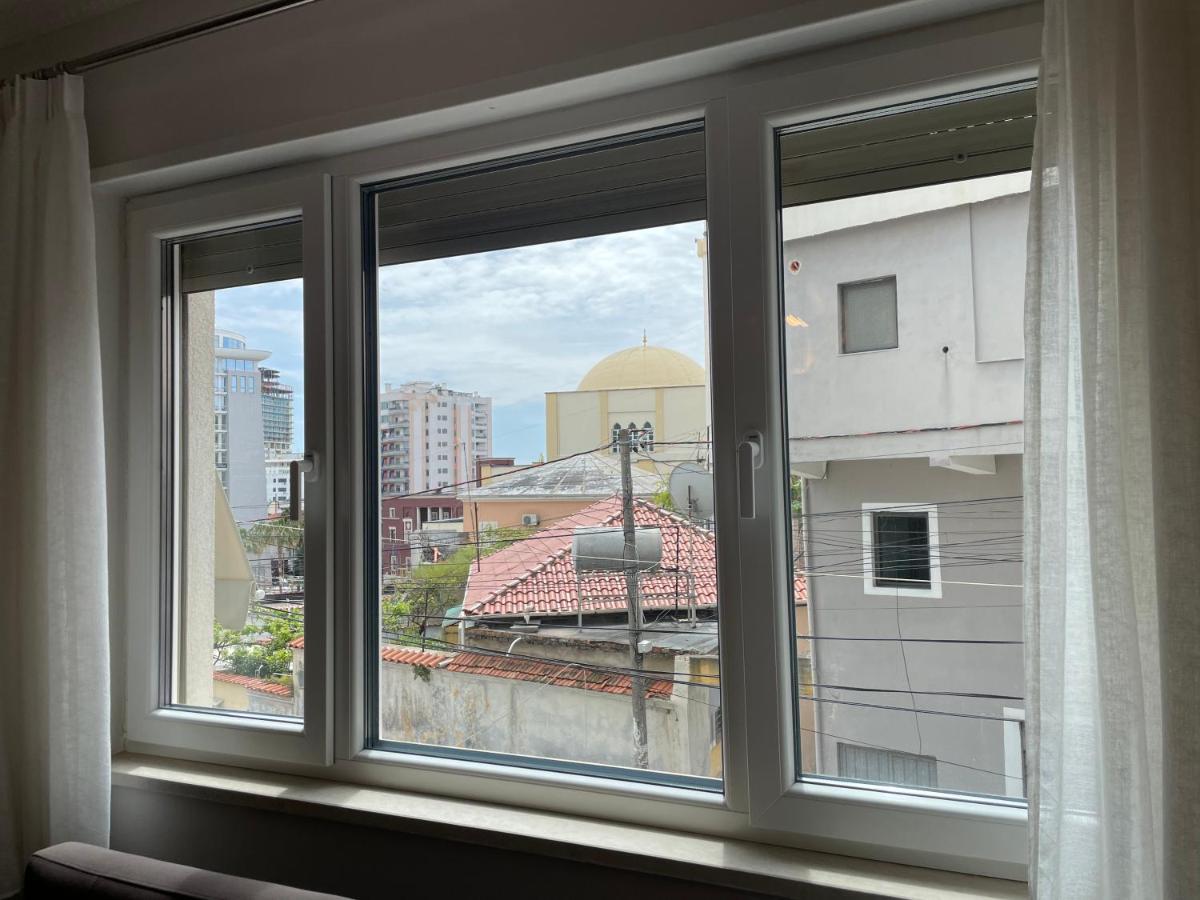 Peak Modern Centre #2 * Durrës